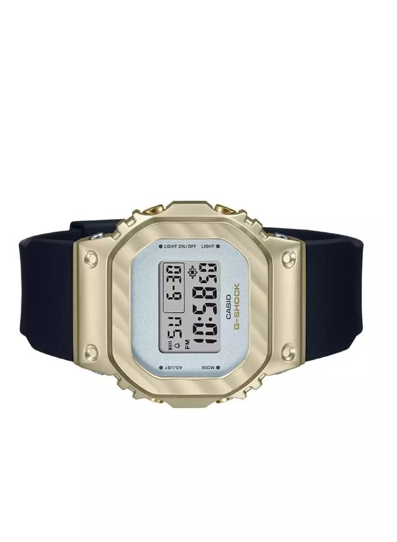 CASIO G-SHOCK women's watch GM-S5600BC-1DR - Image 4