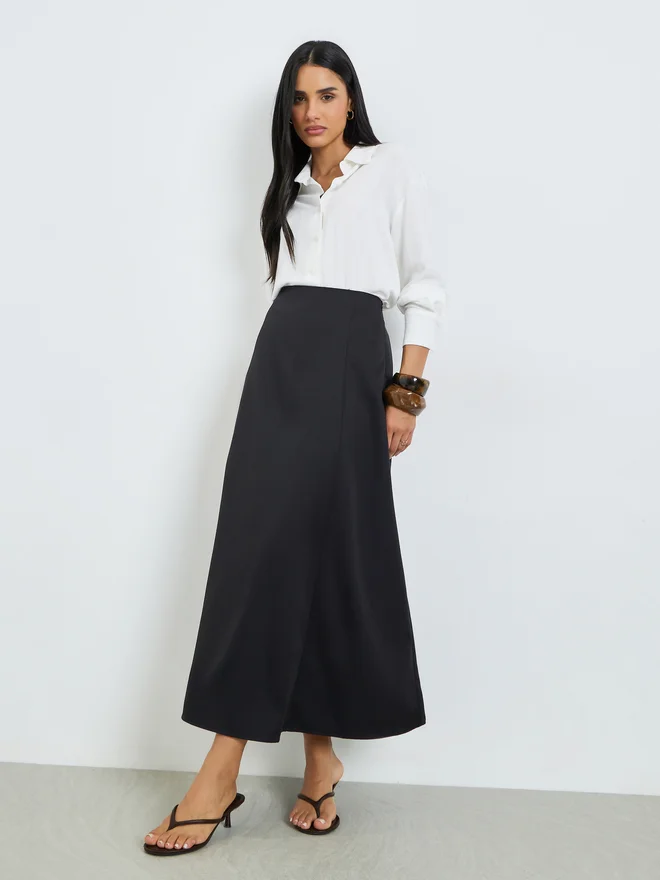 Styli Styli Black Solid A-Line Maxi Skirt
