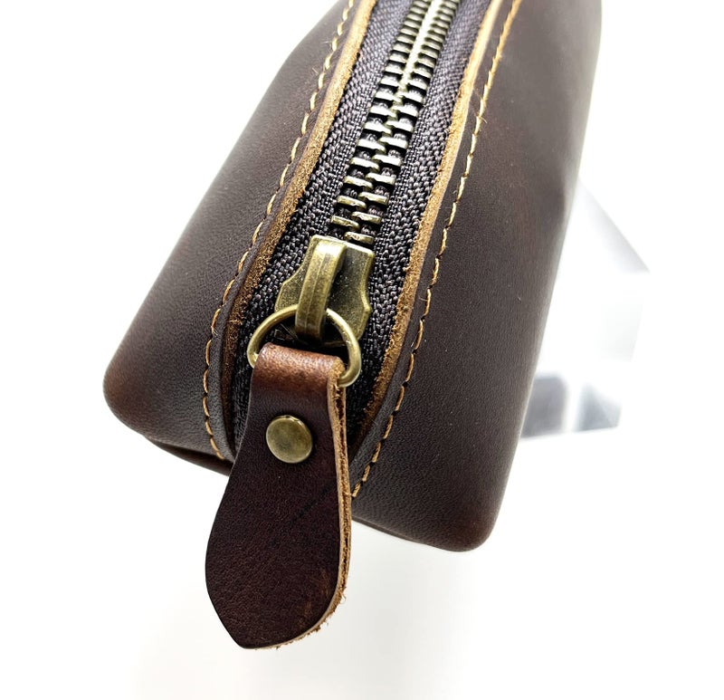 Craoopii Leather Pen Case Pencil Bag Pouch With Zipper Pen Holders Handmade Genuine Leather For Men Women Businessmen And Artists Home Work Office (Deep coffee) - Image 3