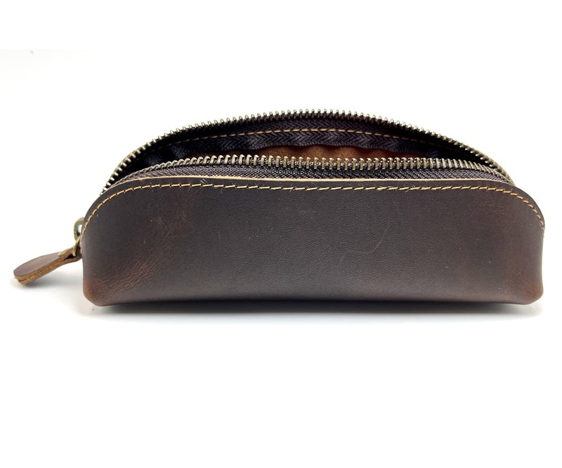 Craoopii Leather Pen Case Pencil Bag Pouch With Zipper Pen Holders Handmade Genuine Leather For Men Women Businessmen And Artists Home Work Office (Deep coffee) - Image 2