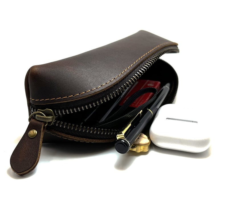 Craoopii Leather Pen Case Pencil Bag Pouch With Zipper Pen Holders Handmade Genuine Leather For Men Women Businessmen And Artists Home Work Office (Deep coffee) - Image 4