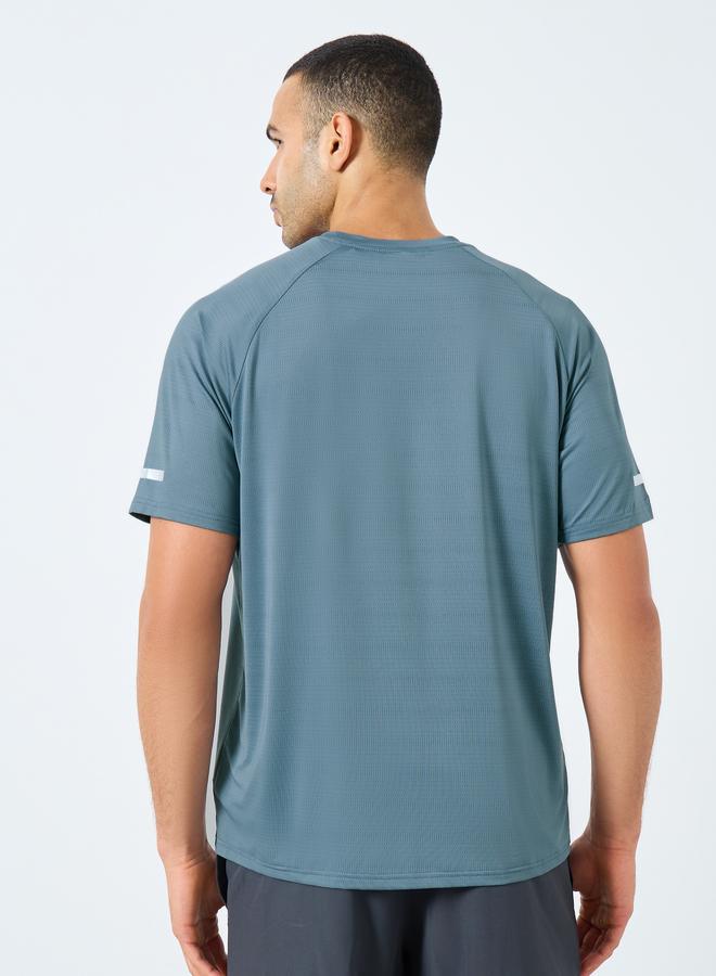 Styli Active Regular Fit Side Placement Print Detailing Athleisure T-Shirt - Image 4