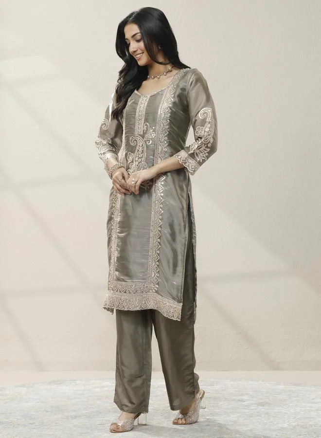 لباس Printed Organza Straight Kurta, Trousers And Dupatta Set