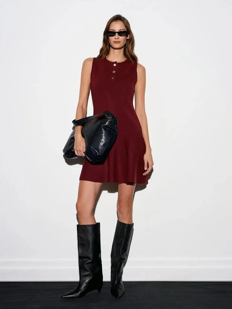 ديلفين DILVIN Sleeveless Seamless Knit Skater Mini Dress
