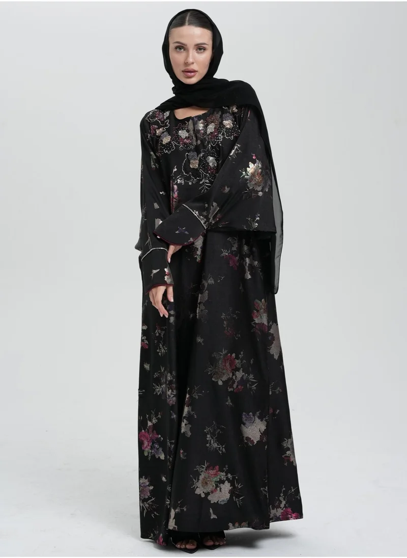 Meem by Mariyah Closed embellished Kaftaan