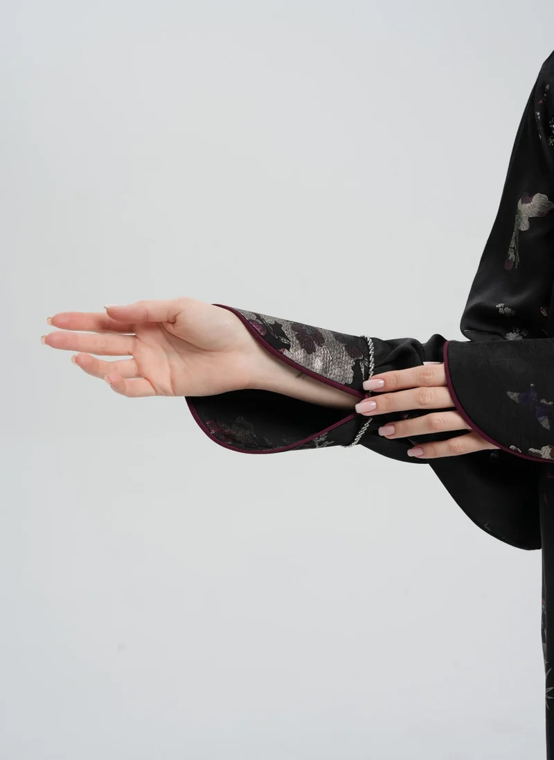 Meem by Mariyah Closed embellished Kaftaan