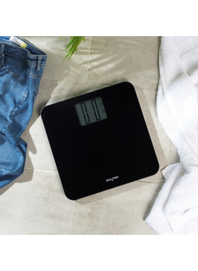 سالتر ميزان حمام رقمي من سالتر، سعة قصوى 250 كجم - شاشة سهلة القراءة، منصة كبيرة لمزيد من مساحة القدم، سهل الارتداء لقراءة الوزن فورًا، تغذية السجاد لضمان الدقة على الأرضيات غير المستوية - أسود - Image 1