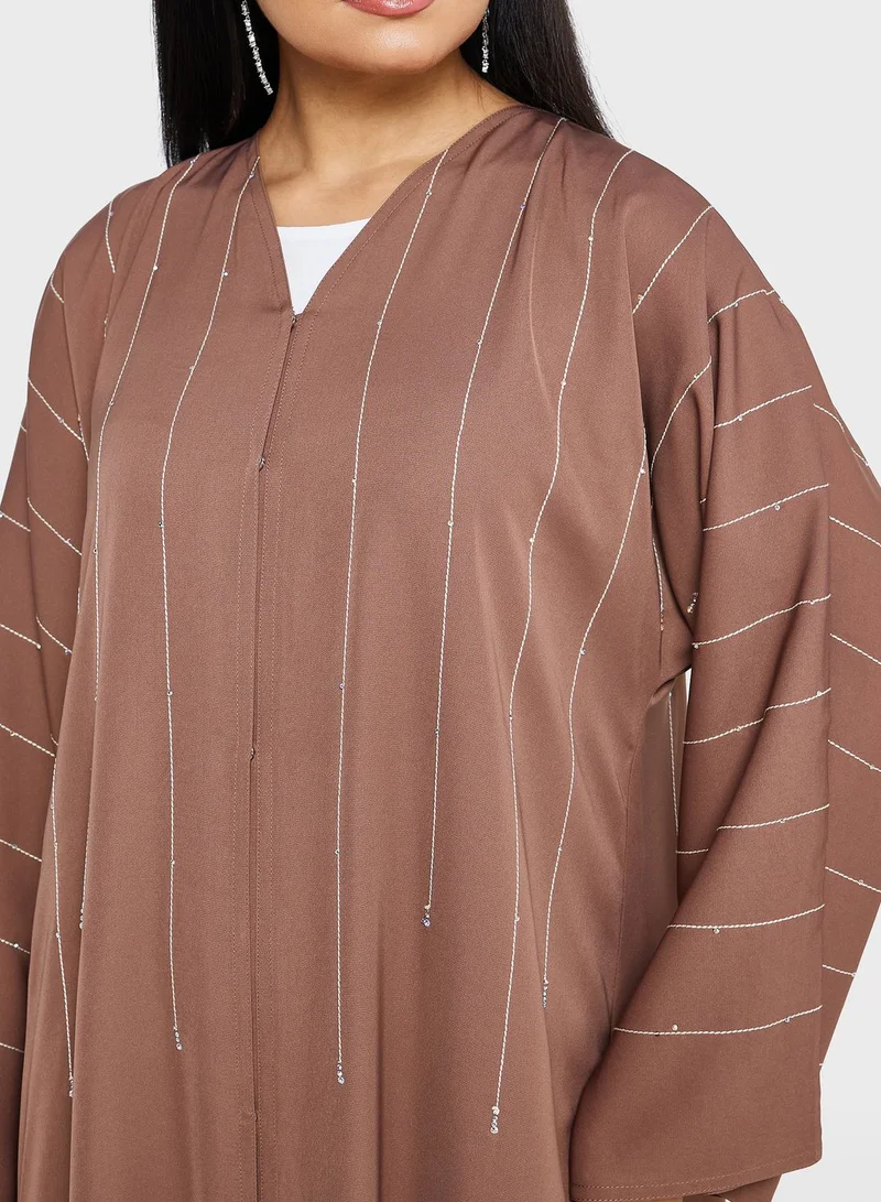 Khizana Embroidered Detail Abaya With Sheila