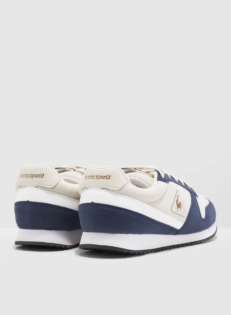 le coq sportif Alpha II