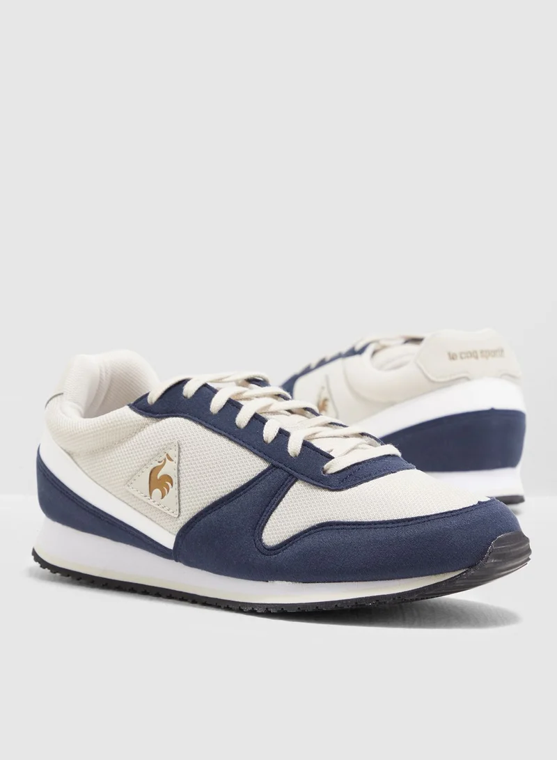 le coq sportif Alpha II