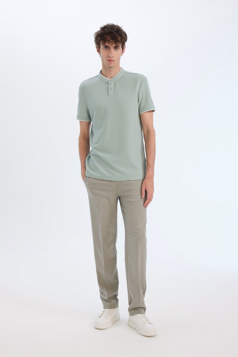 ديفاكتو تيشيرت بولو سليم فيت وافل بياقة عالية - Image 2