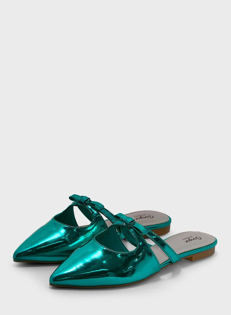 جينجر Bow Strap Slip On Flat Shoe