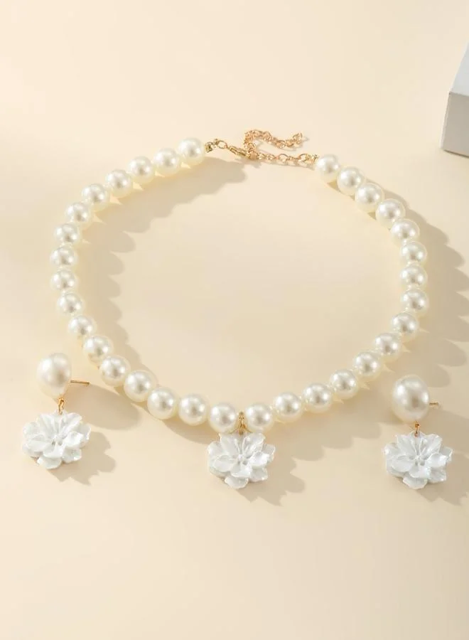تايك تو طقم مجوهرات عقد وأقراط مزينة بلؤلؤ صناعي بشكل زهرة ثلاثية الأبعاد