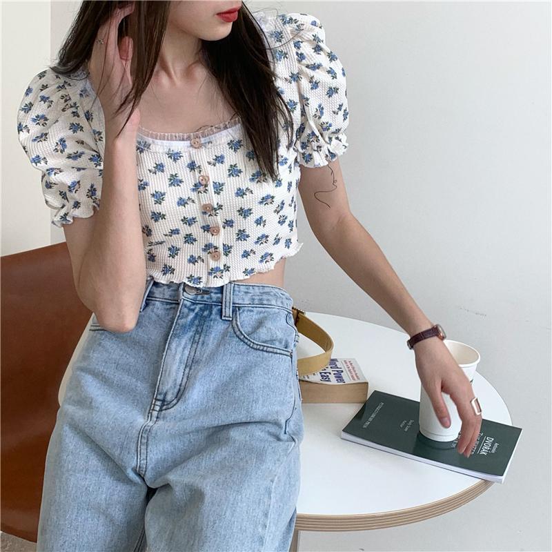 Sweet Girl ~ Korean Retro Style Sweet Foreign Style Age Reducing Retro Small Floral Bubble Sleeve Short T-Shirt - Image 4