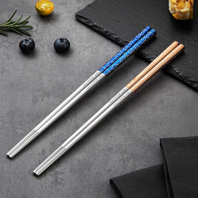 MAXCOOK 316L عيدان الفولاذ المقاوم للصدأ ، مجموعة من 2 أزواج ، عيدان مرمزة اللون للاستخدام المنزلي ، مجموعة أدوات المائدة الإبداعية MCK5226 - Image 2