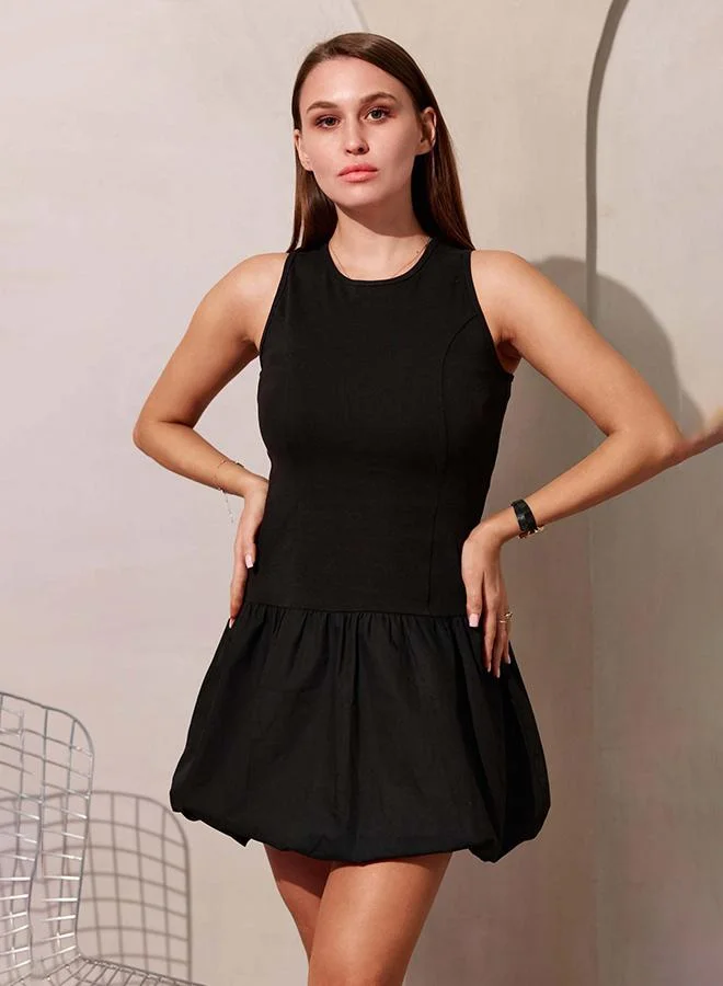 فيرجيو فستان قصير فيرجيو من الفيسكوز بنسبة 100% بياقة فقاعية