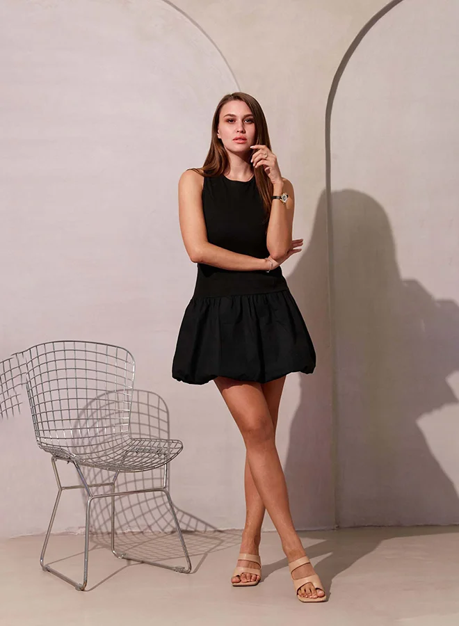 فيرجيو فستان قصير فيرجيو من الفيسكوز بنسبة 100% بياقة فقاعية