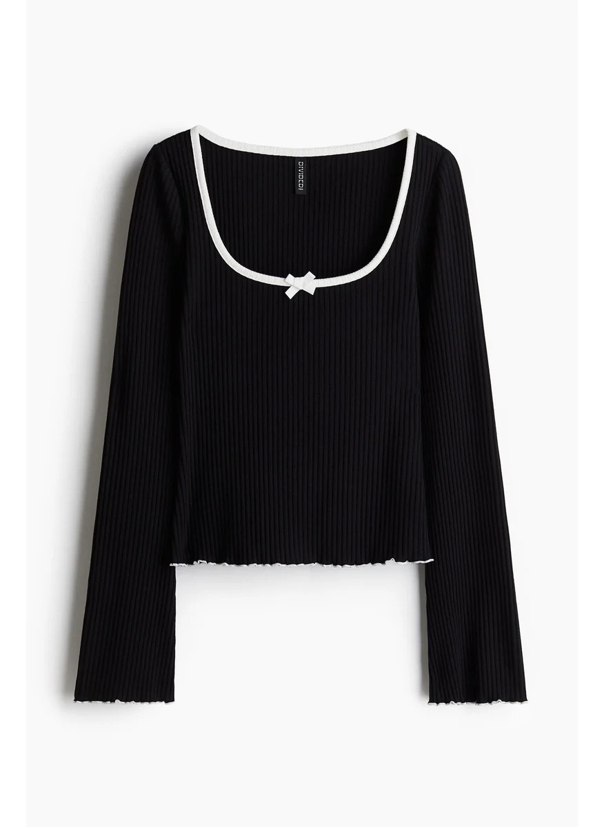 H&M Overlock-Detail Ribbed Top