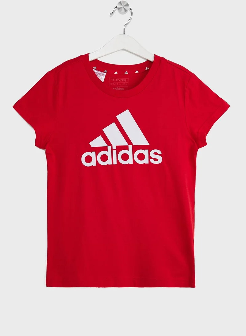 adidas تيشيرت للأطفال مزين بشعار كبير للماركة