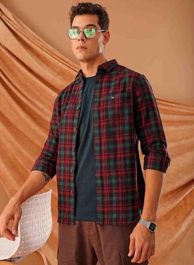 The Indian Garage Co Men Slim Fit Checkered Full Sleeves Cutaway Collar Casual Shirt