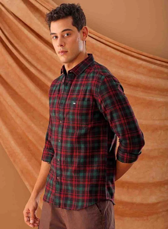 The Indian Garage Co Men Slim Fit Checkered Full Sleeves Cutaway Collar Casual Shirt