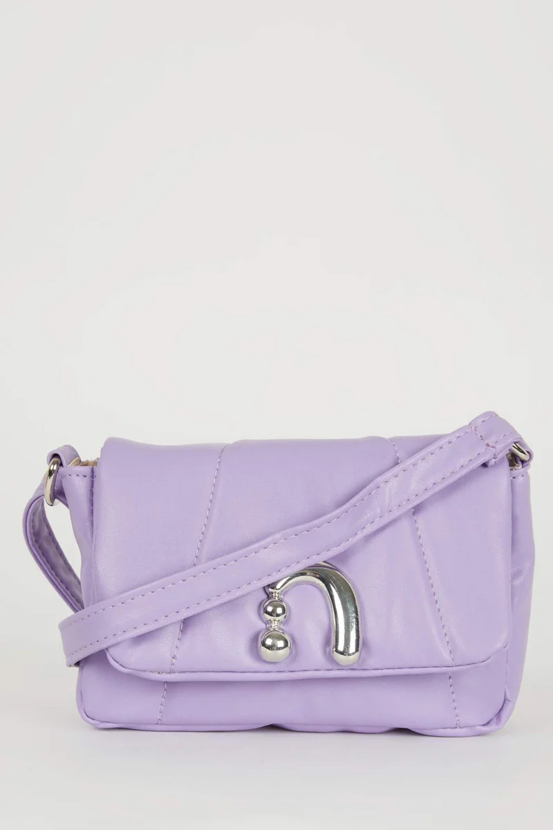 ديفاكتو Woman Buckle Detailed Faux Leather Crossbody Bag