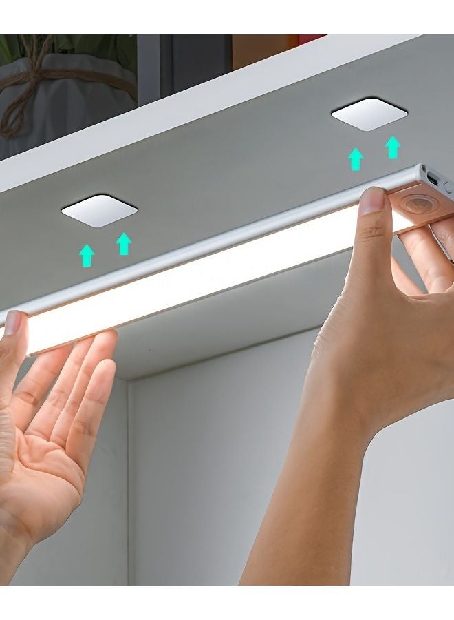 11.81 بوصة شريط إضاءة قابل لإعادة الشحن قابل للتعديل بثلاثة ألوان مع حساس حركة للخزانة، خزانة الكتب، المطبخ، غرفة النوم - Image 1
