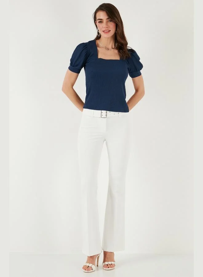 ليلا بلوزة نسائية برقبة مربعة بتفاصيل كم ليلى