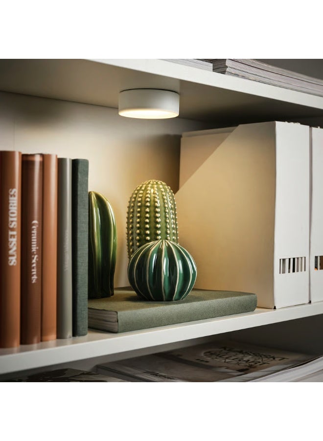 كشاف LED يعمل بالبطارية - إضاءة حائطية لاسلكية بيضاء للاستخدام الداخلي - إضاءة مميزة لاصقة برأس قابل للتعديل - مثالية للخزائن والخزائن والممرات  - Image 4
