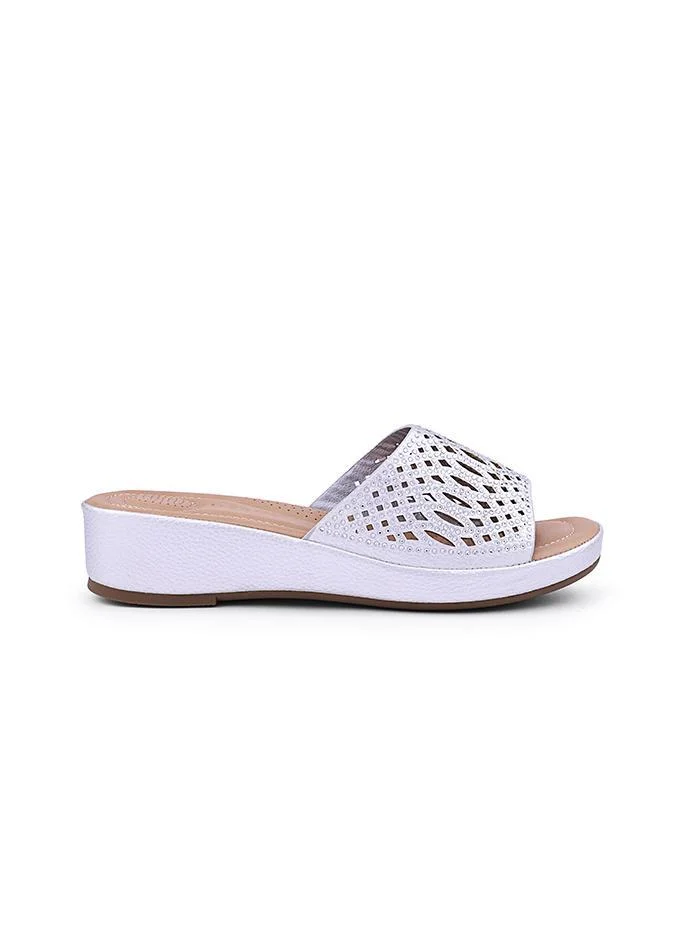 أيقون صنادل سهلة الارتداء مزينة بالكريستال