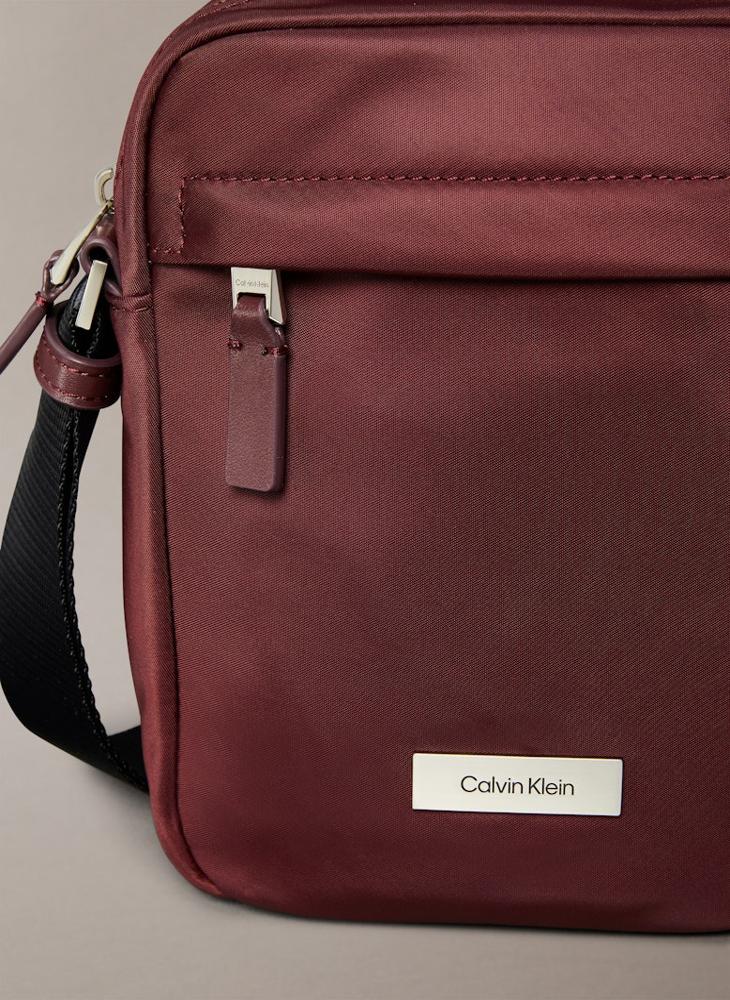 كالفن كلاين جينز أنيق مراسل - Image 3