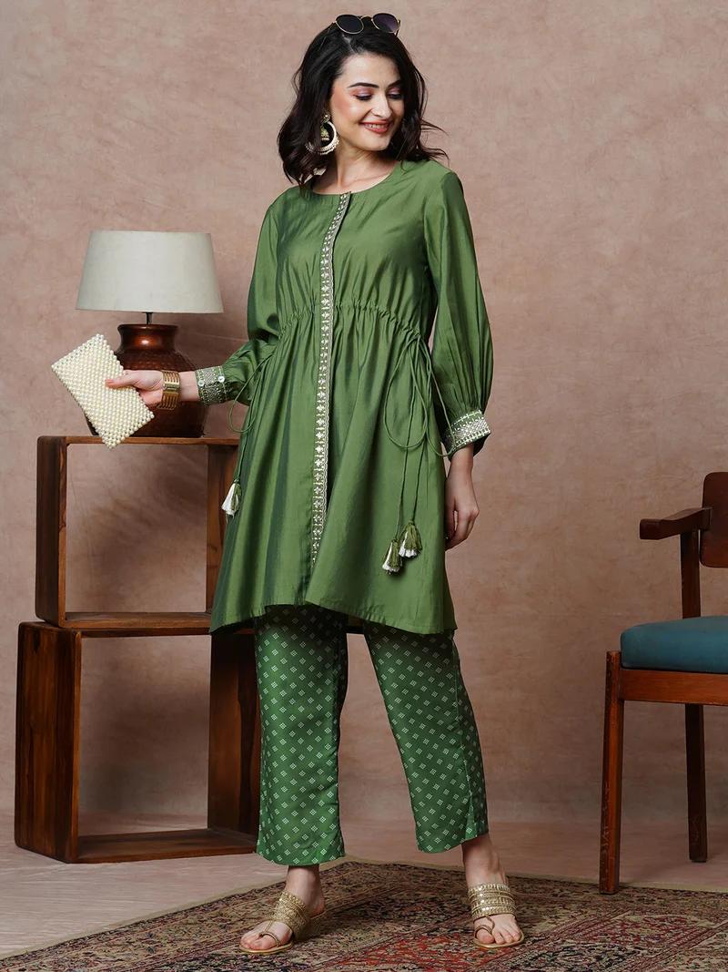 globus Women Green Cuffed Sleeves Tunic With Trousers