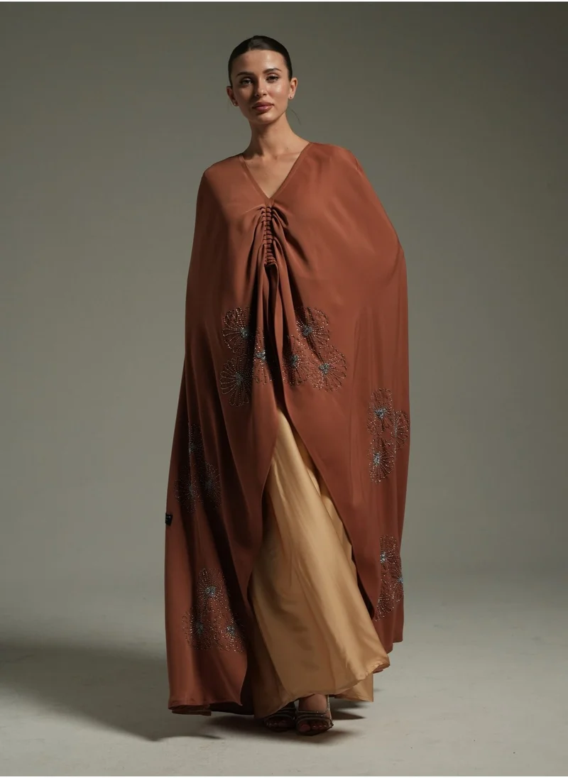 Meem by Mariyah Embellised cape abaya with inner