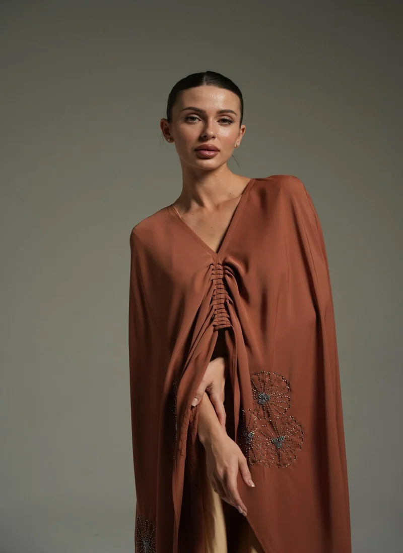 Meem by Mariyah Embellised cape abaya with inner