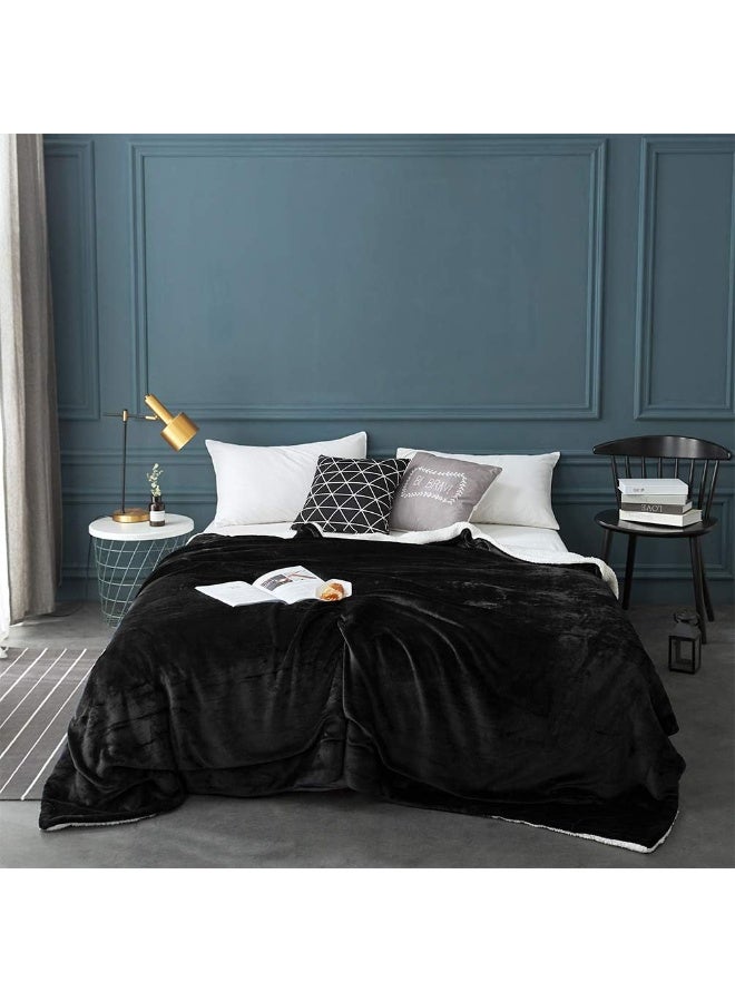 بطانية شيربا مزدوجة الجوانب من LBRO2M، ناعمة للغاية، دافئة ومريحة، منفوشة، بطانيات فاخرة قابلة للعكس (أسود، مقاس كوين) - Image 3