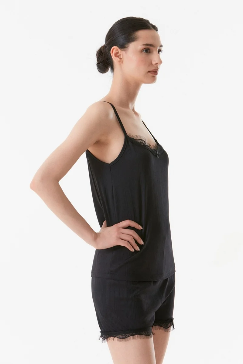 FullaModa Basic Lace Detailed Pajama Set with Shorts