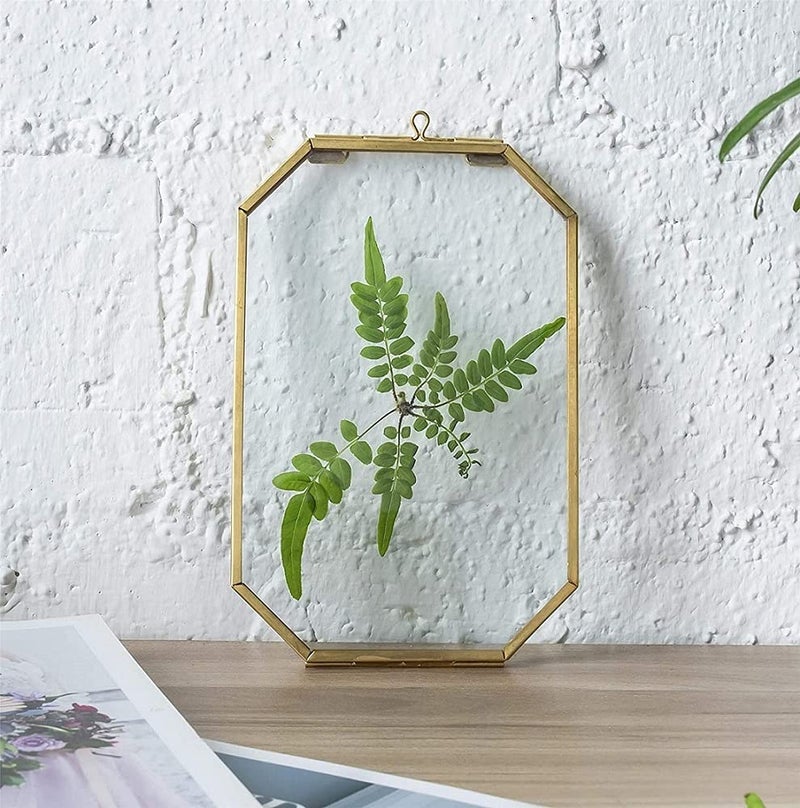 ARTINCO Art India Collections Home Decor Glass & Metal Hanging Octagon Picture Frame for Wall Decoration, with 2 Sides Glass - 4 x 6 inch (Golden) Decorative Hanging Photo Frame - Image 5