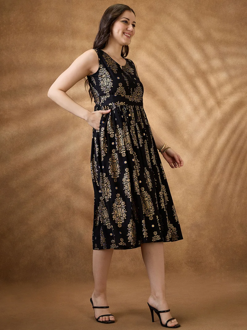 جلو باص Globus Women Black Ethnic Motifs Round Neck Belted Midi A-Line Dress
