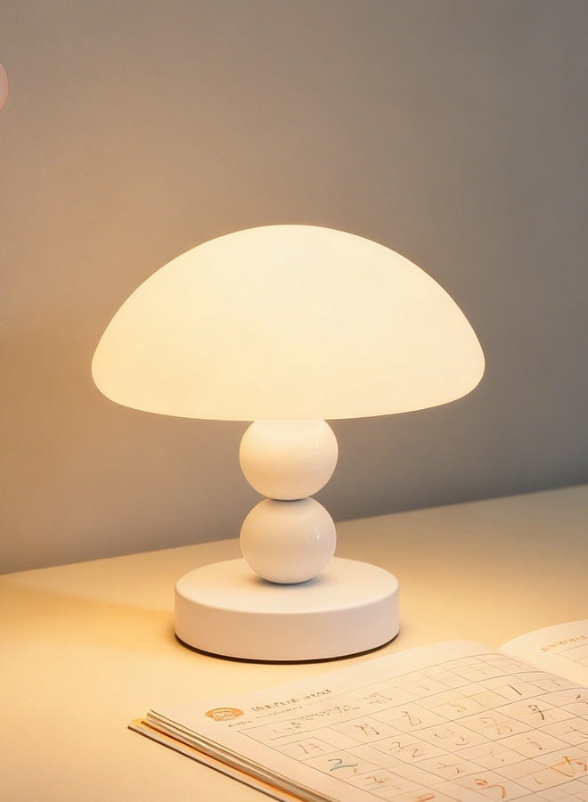 فطر لطيف مصباح طاولة بيضاء، 22 سم مصباح صغير بجانب السرير مع ضوء مكتب دافئ ناعم، مصباح مكتب Minimalist الحديث ديكور غرفة المعيشة غرفة النوم - Image 4