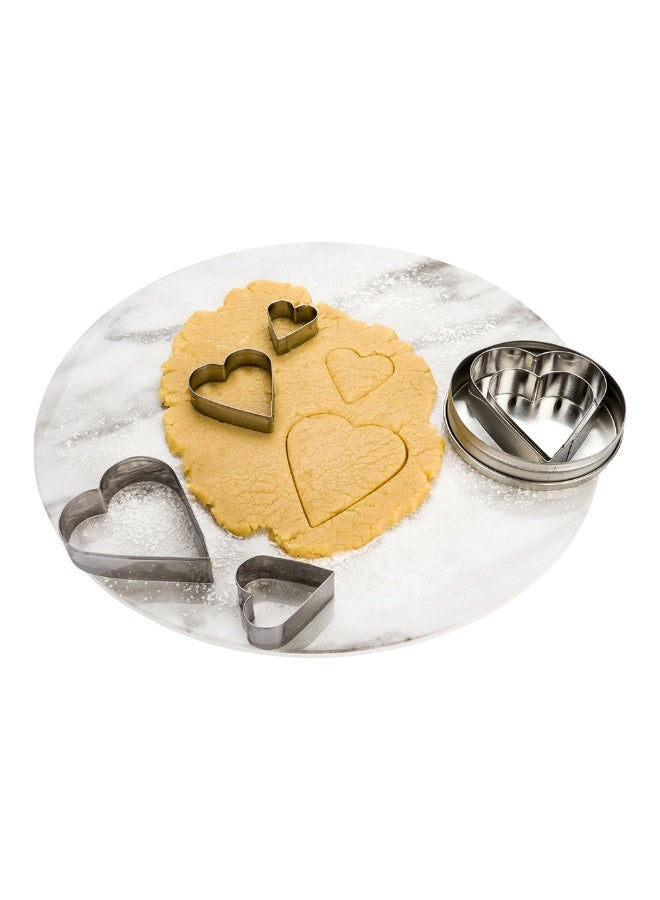Restaurantware مجموعة قواطع بسكويت على شكل قلب من باستري تيك 6 قطع، في علبة معدنية على شكل قلب - أشكال متعددة، خطوط دقيقة، مجموعة قواطع قلب معدنية، لإنشاء بسكويت بأحجام مختلفة - Image 2