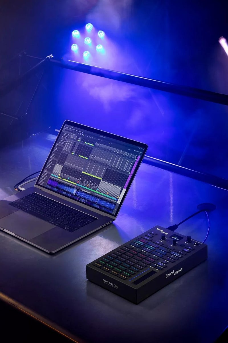 ساوندويتش دينون Control One DMX لوحة مفاتيح مضيئة - Image 4