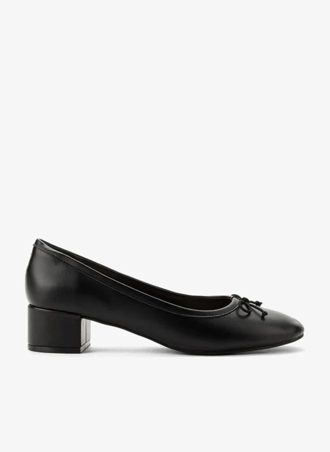 سيليست Women Bow Detail Block Heel Shoes