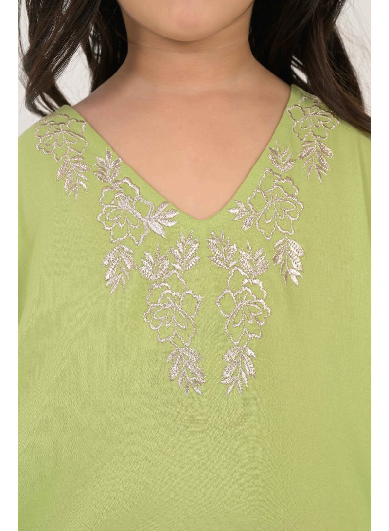 Linelle Kids Jalabiya – Green Rayon Maxi with Full Loose Sleeves and Embroidery Detailing - Image 4