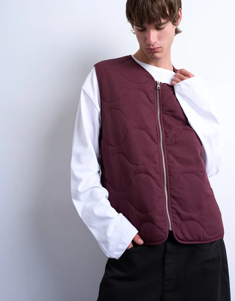 TOPMAN Square Quilted Gilet In Burgundy