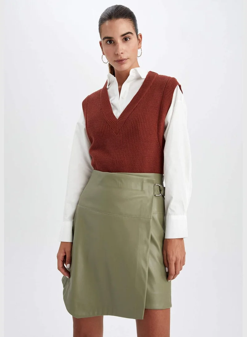 DeFacto V-Neck Knit Vest