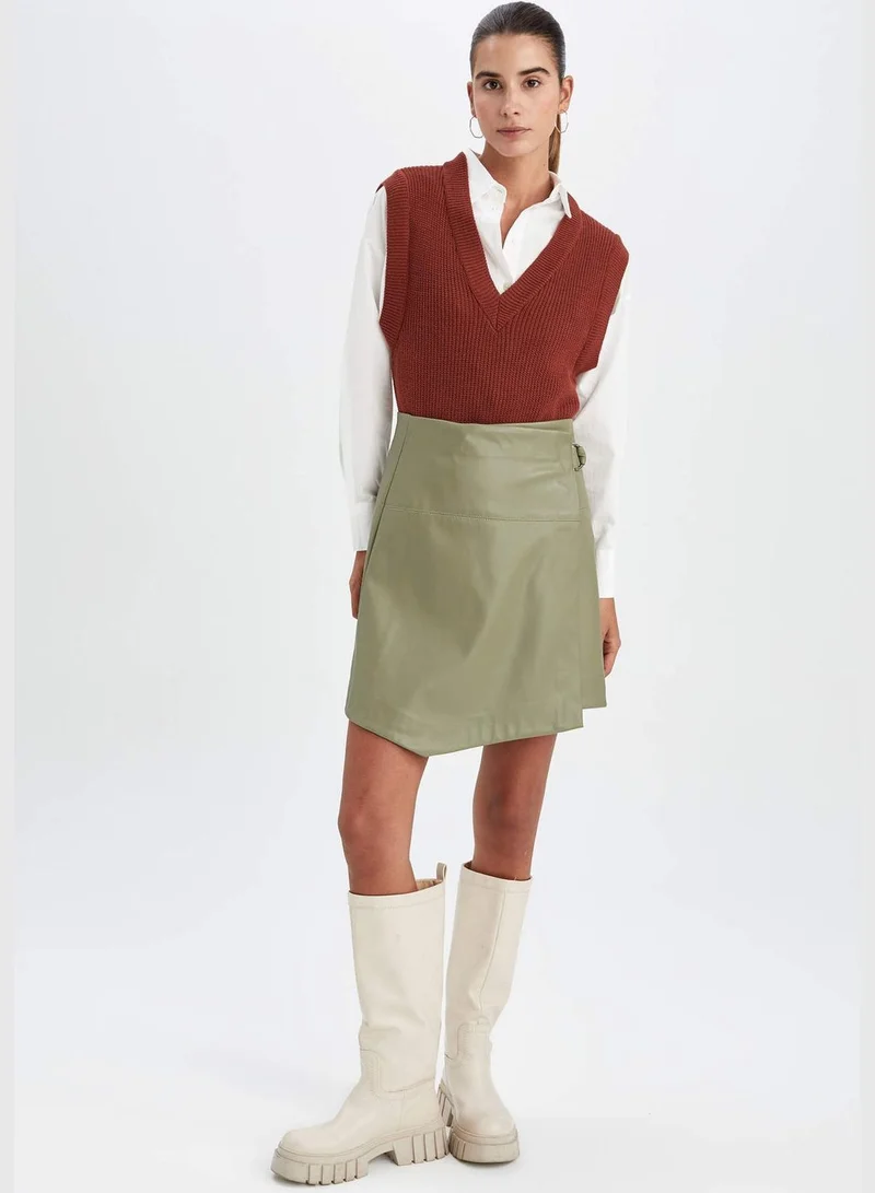DeFacto V-Neck Knit Vest