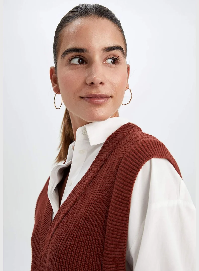 DeFacto V-Neck Knit Vest