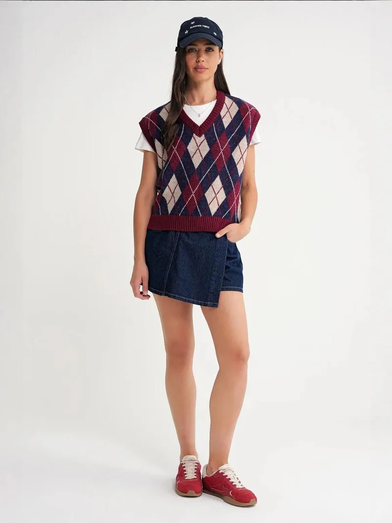MixRay Mixray V-Neck Knitwear Sweater Vest with Argyle Pattern