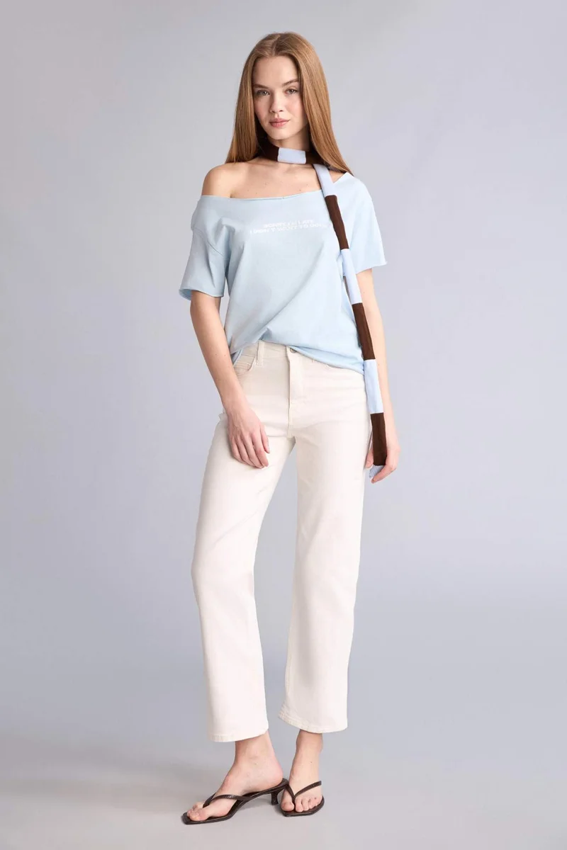 ديفاكتو Comfort Straight Normal Waist Ankle Length Jeans