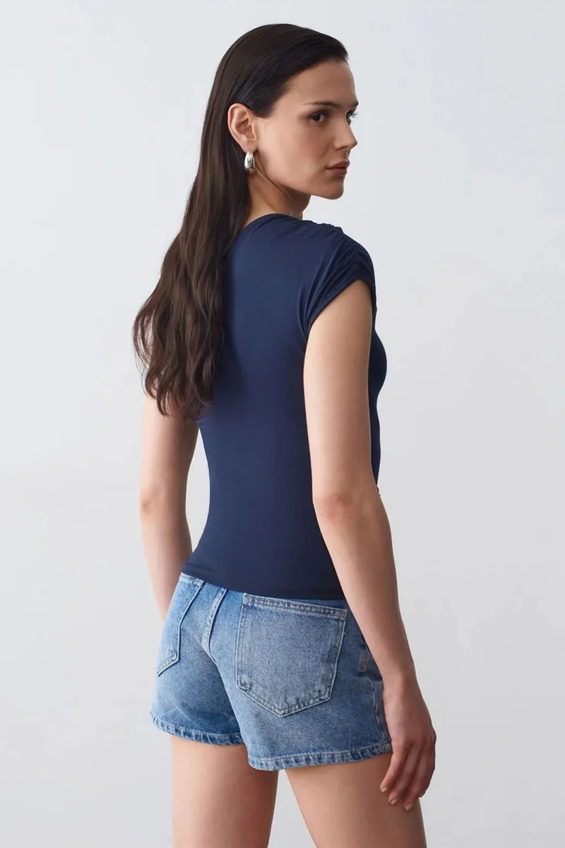 ديلفين DILVIN Asymmetrical Tie Detail Blouse